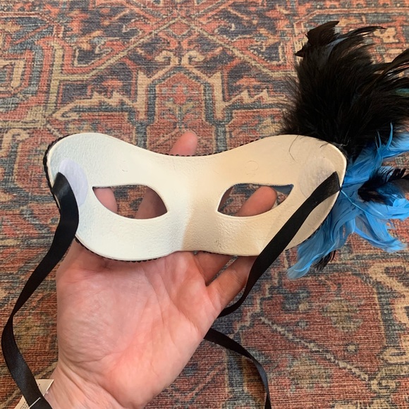 Mardi Gras Mask - Picture 10 of 10